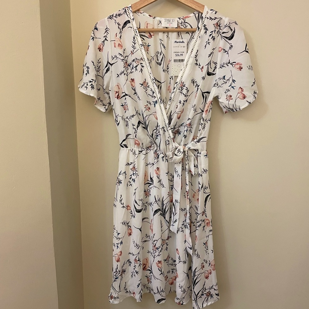 NWT Sienna Sky Sundress, white floral, M